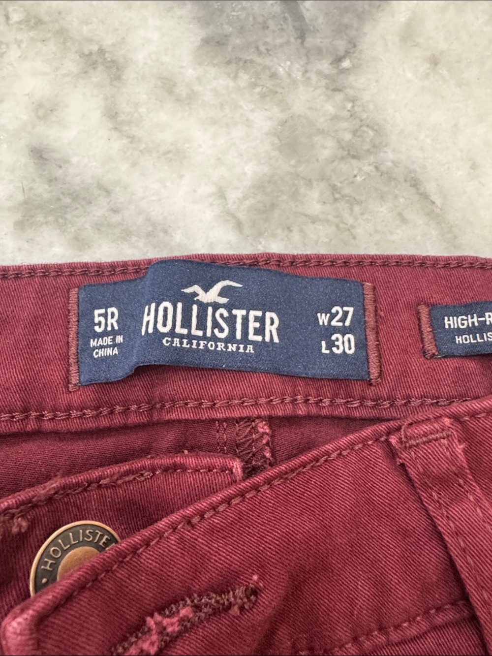 Hollister Skinny Pants in Burgundy - Picture 2 of 3